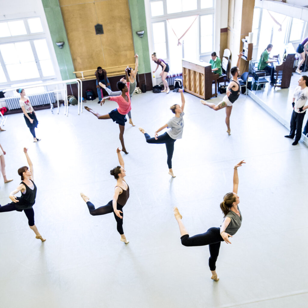 Dancers taking an open LINES Dance Center Advanced/Professional ballet class